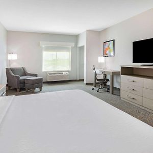 King Room Mobility Access Bathtub Grab Bars Non-Smoking